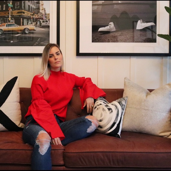 Meet your Posher, Brittany - Picture 1 of 4